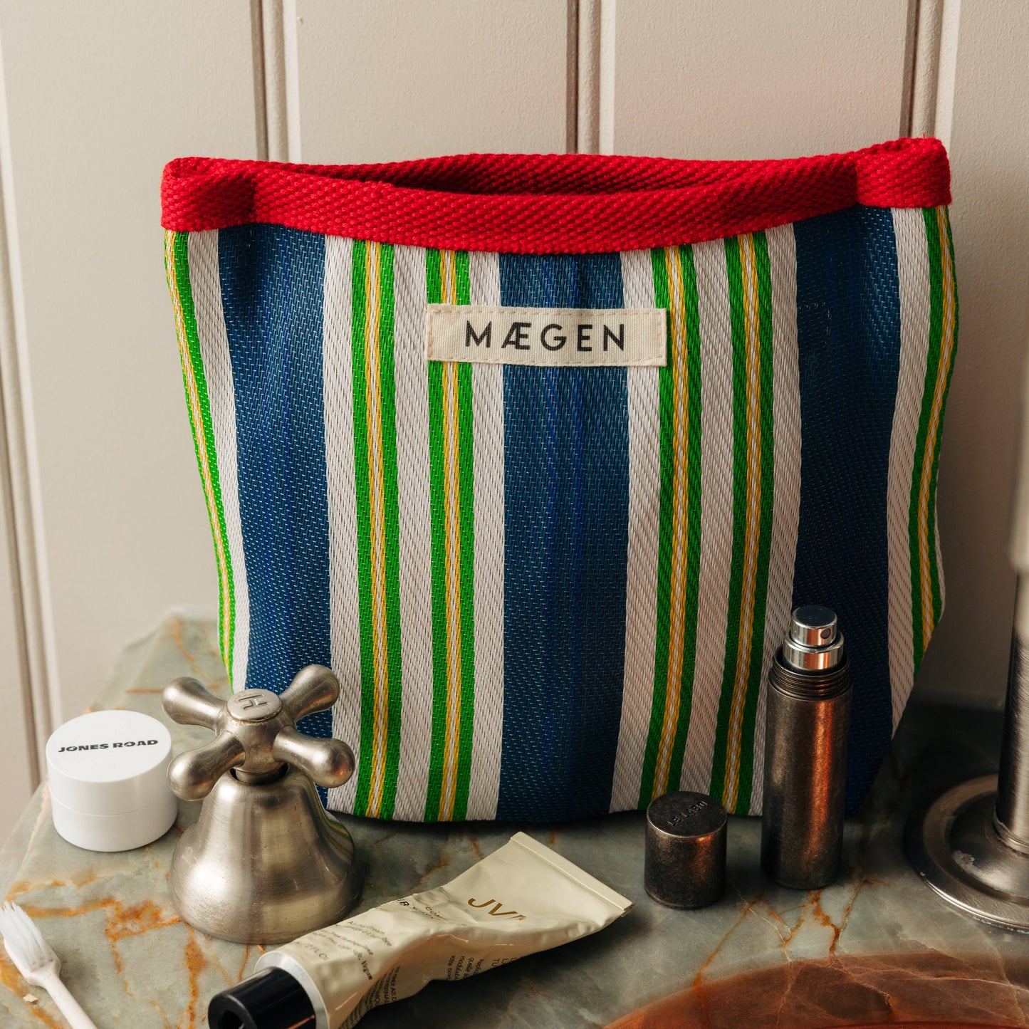 MÆGEN - Pouch | Red/ Blue/ Green