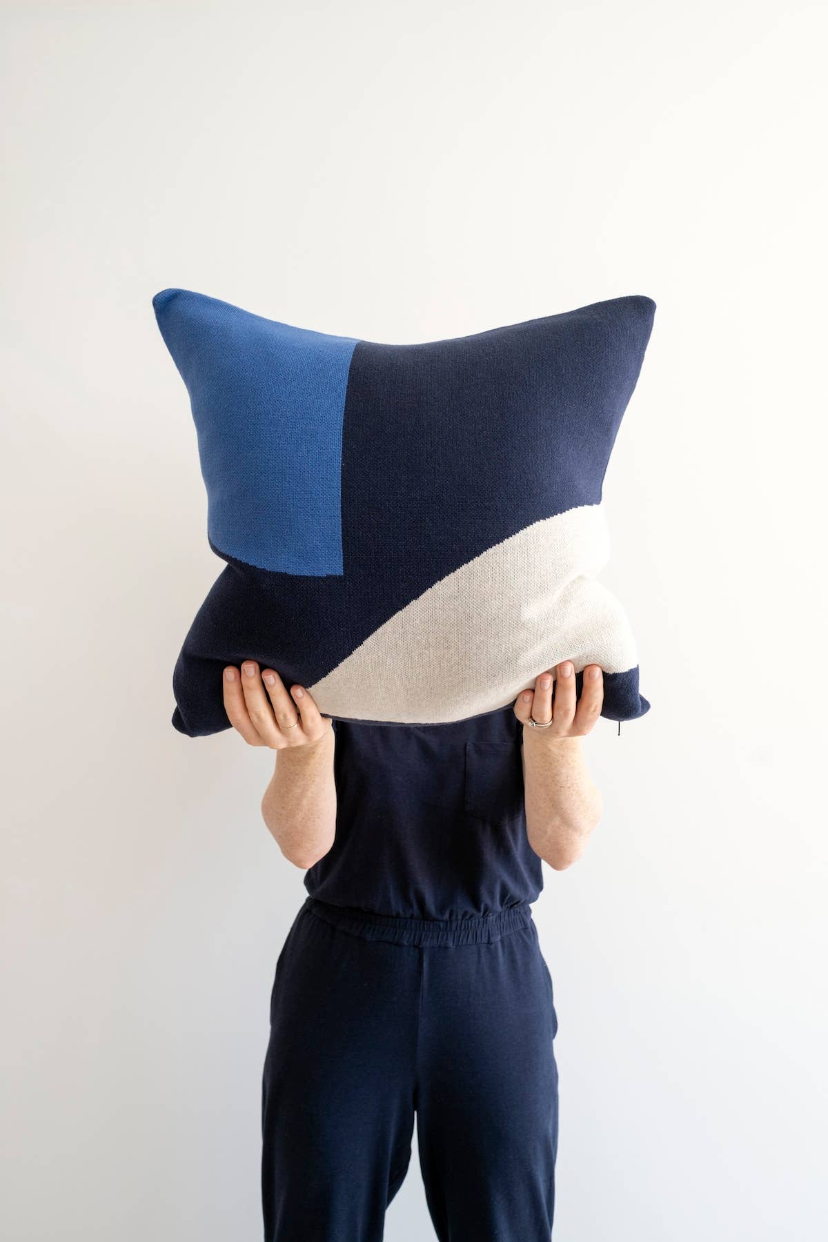 COTTON KNIT CUSHION | ILO NAVY | SOPHIE HOME
