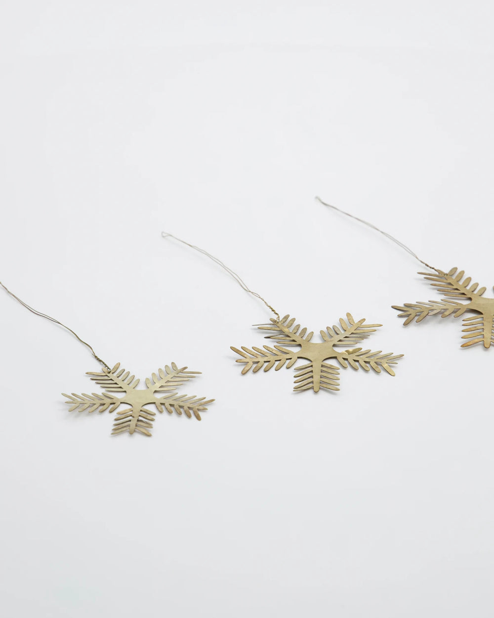 HOUSE DOCTOR SET OF 3 ANTIQUE BRASS LAMET STAR ORNAMENTS