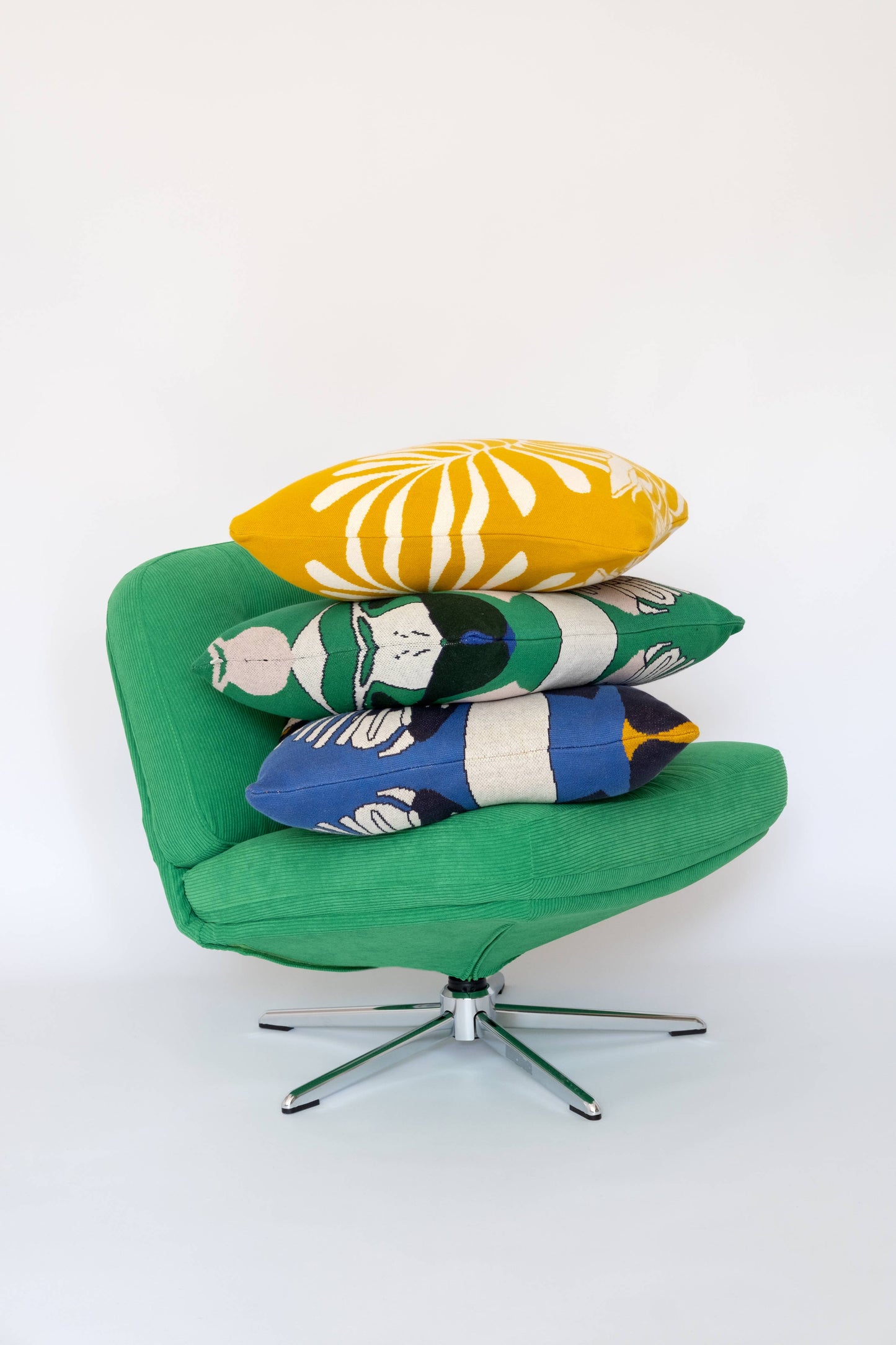 Sophie Home Ltd - Cotton Knit Throw cushion: Bud Green