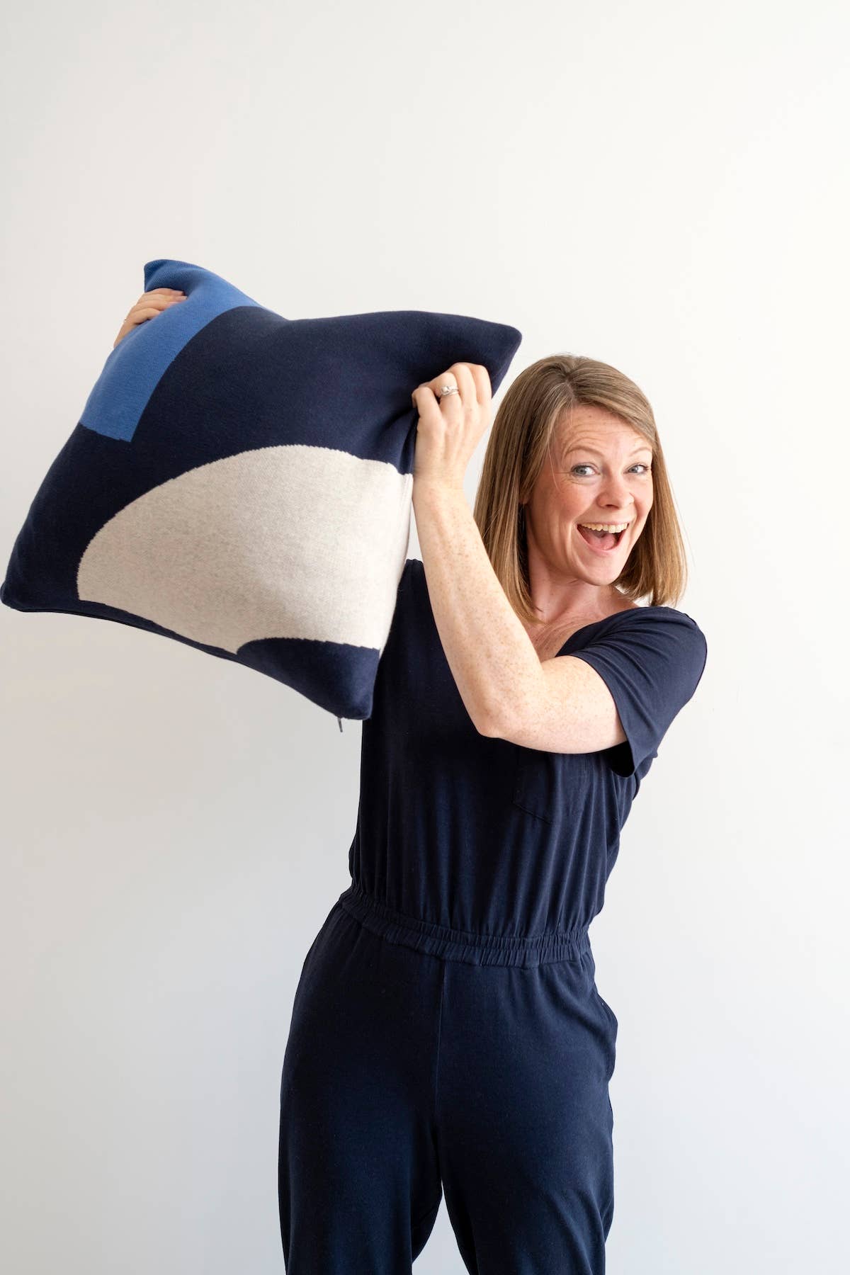 COTTON KNIT CUSHION | ILO NAVY | SOPHIE HOME