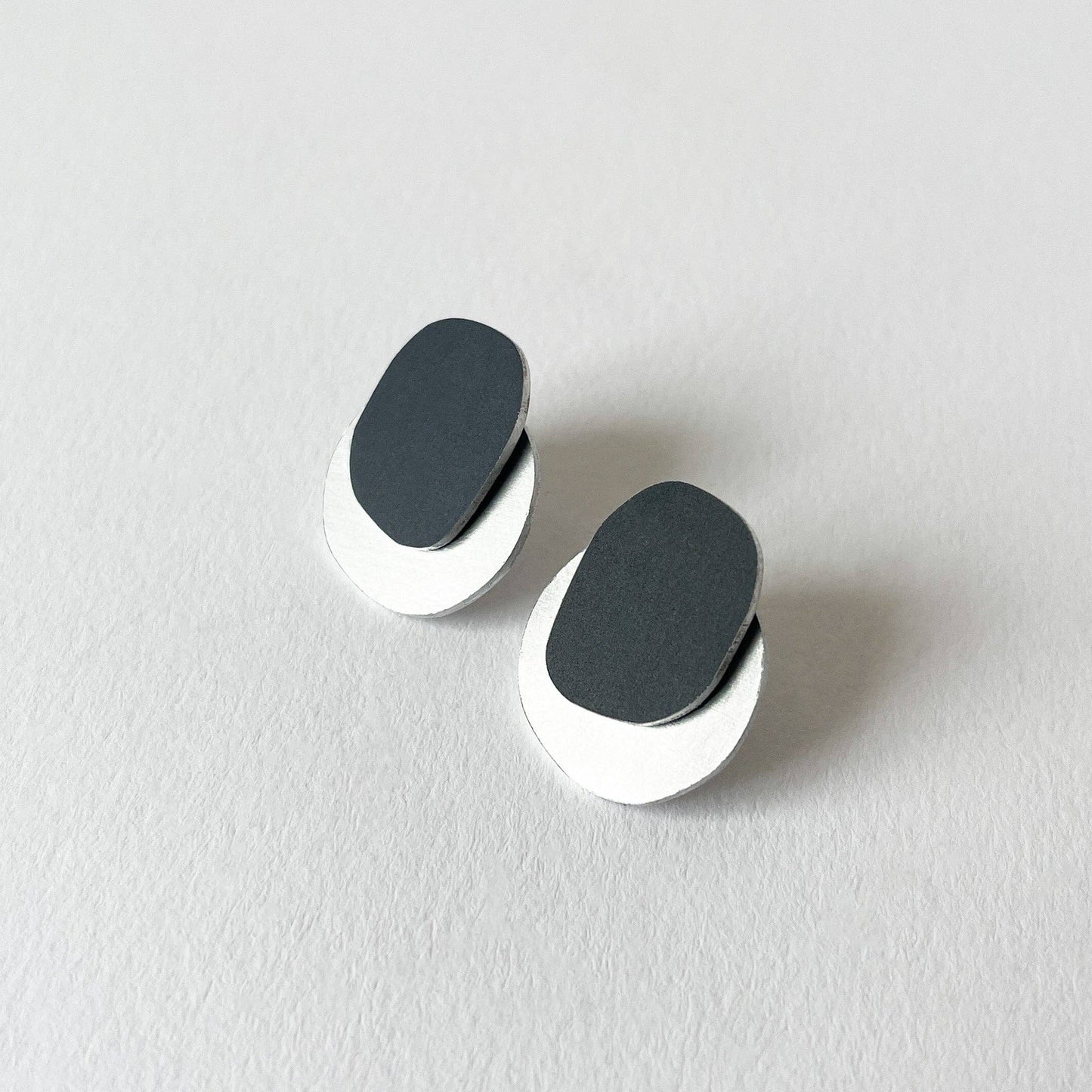 Tom Pigeon - Silver Aluminium Skim Earrings