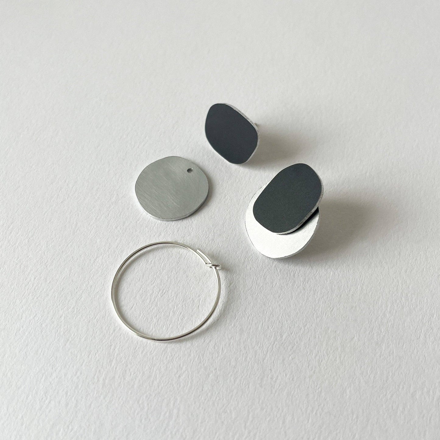 Tom Pigeon - Silver Aluminium Skim Earrings