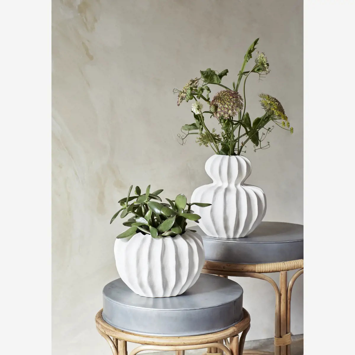 PORCELAIN VASE | WHITE | MADAM STOLTZ