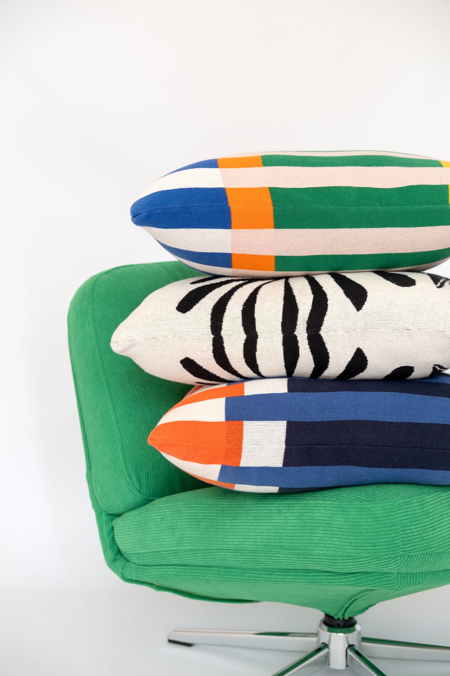 Sophie Home Ltd - Cotton Knit Throw Pillow/Cushion Cover: Leaf Mono