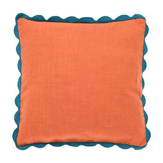 SCALLOPED EDGE CUSHION | VARIOUS COLOURS |