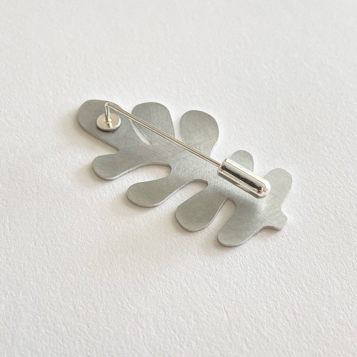 BRACK PIN | SILVER ALUMINIUM | TOM PIGEON