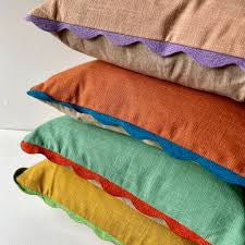 SCALLOPED EDGE CUSHION | VARIOUS COLOURS |