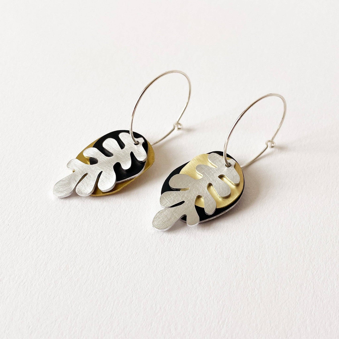 Tom Pigeon - Fern Earrings Black