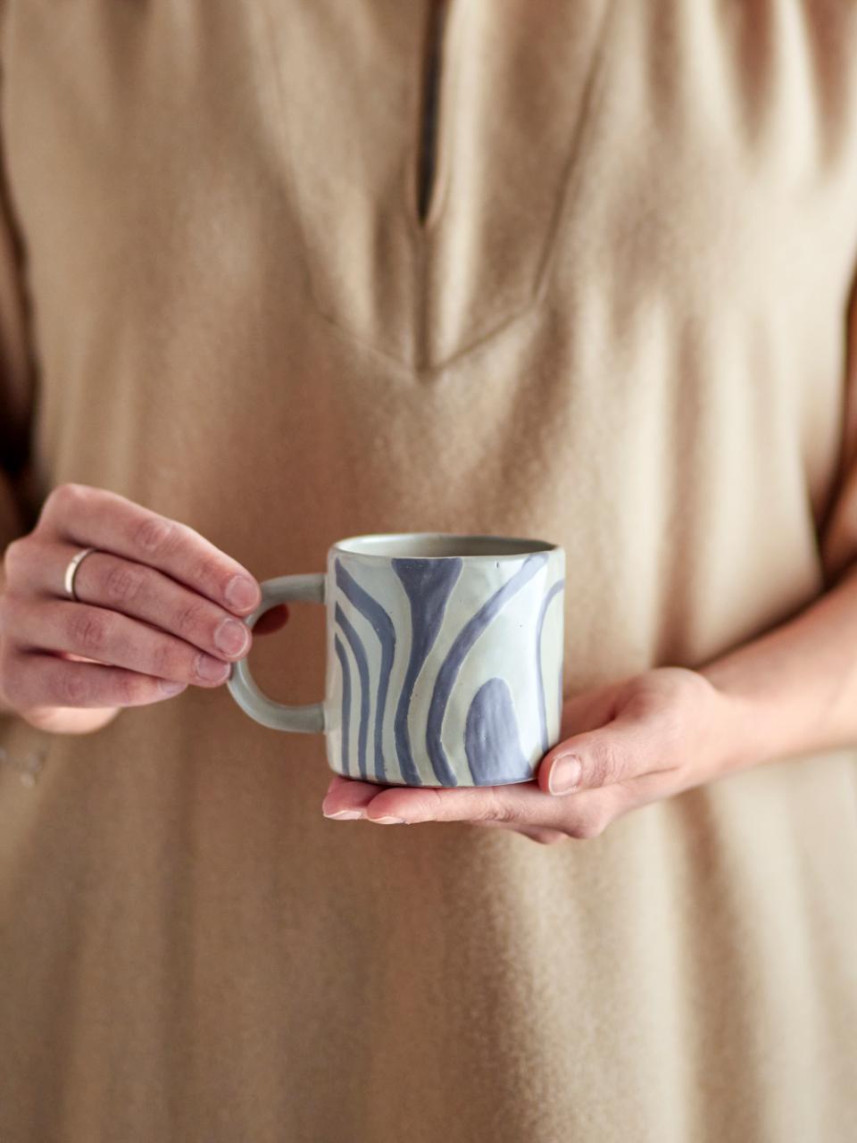 NINKA MUG | GREY| STONEWARE | BLOOMINGVILLE