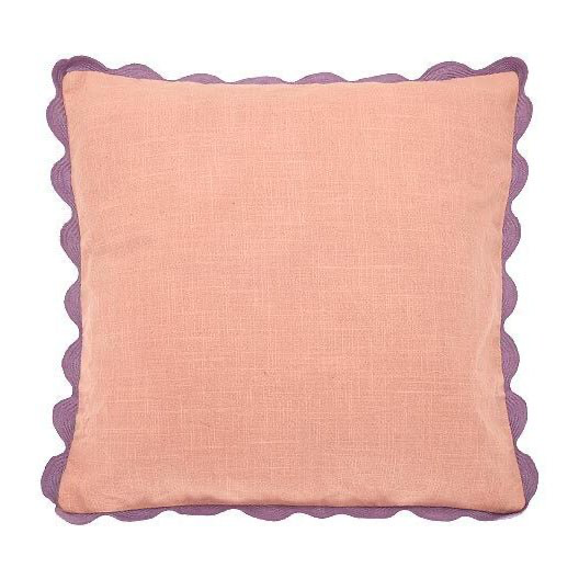 SCALLOPED EDGE CUSHION | VARIOUS COLOURS |