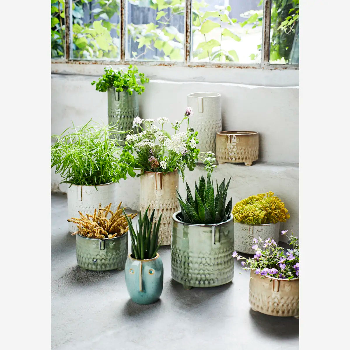 FLOWER POT WITH FACE | LIGHT GREEN | MADAM STOLTZ