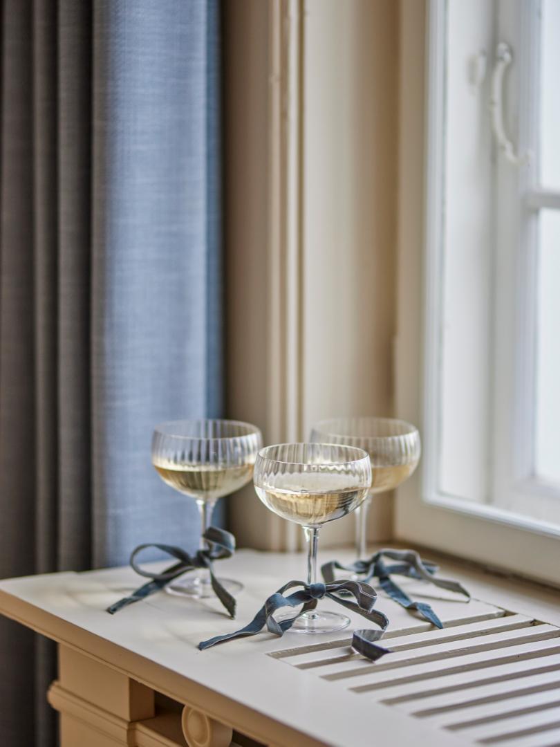 ASTRID CHAMPAGNE GLASS | CLEAR | GLASS | BLOOMINGVILLE