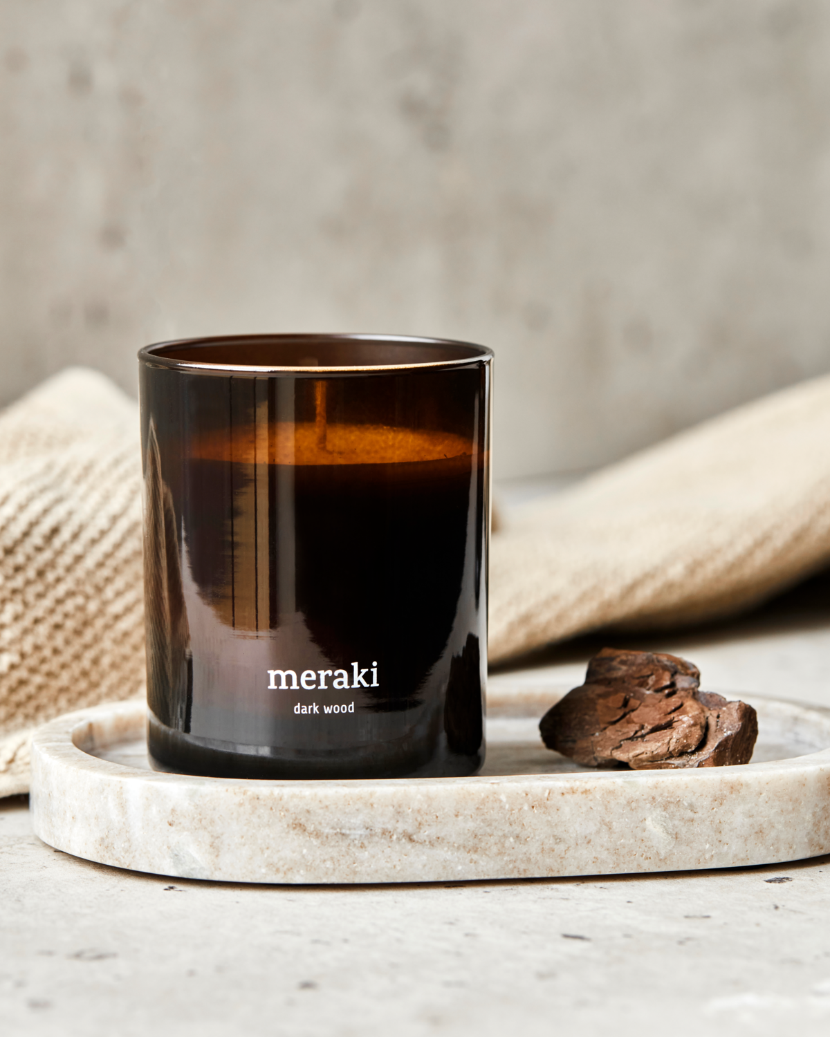 SENTED CANDLE| DARK WOOD | MERAKI