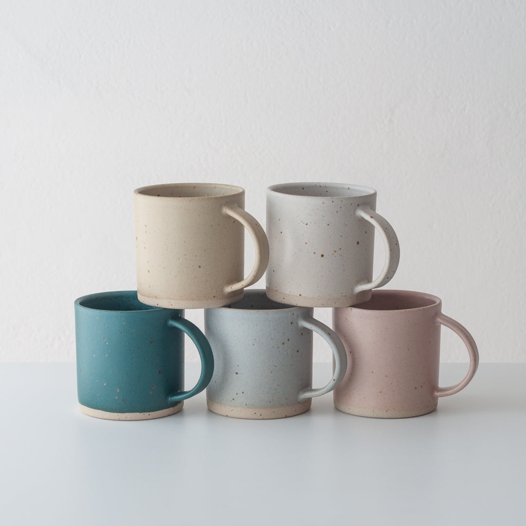 MUG | NORI GREEN SPECKLED | DOR AND TAN