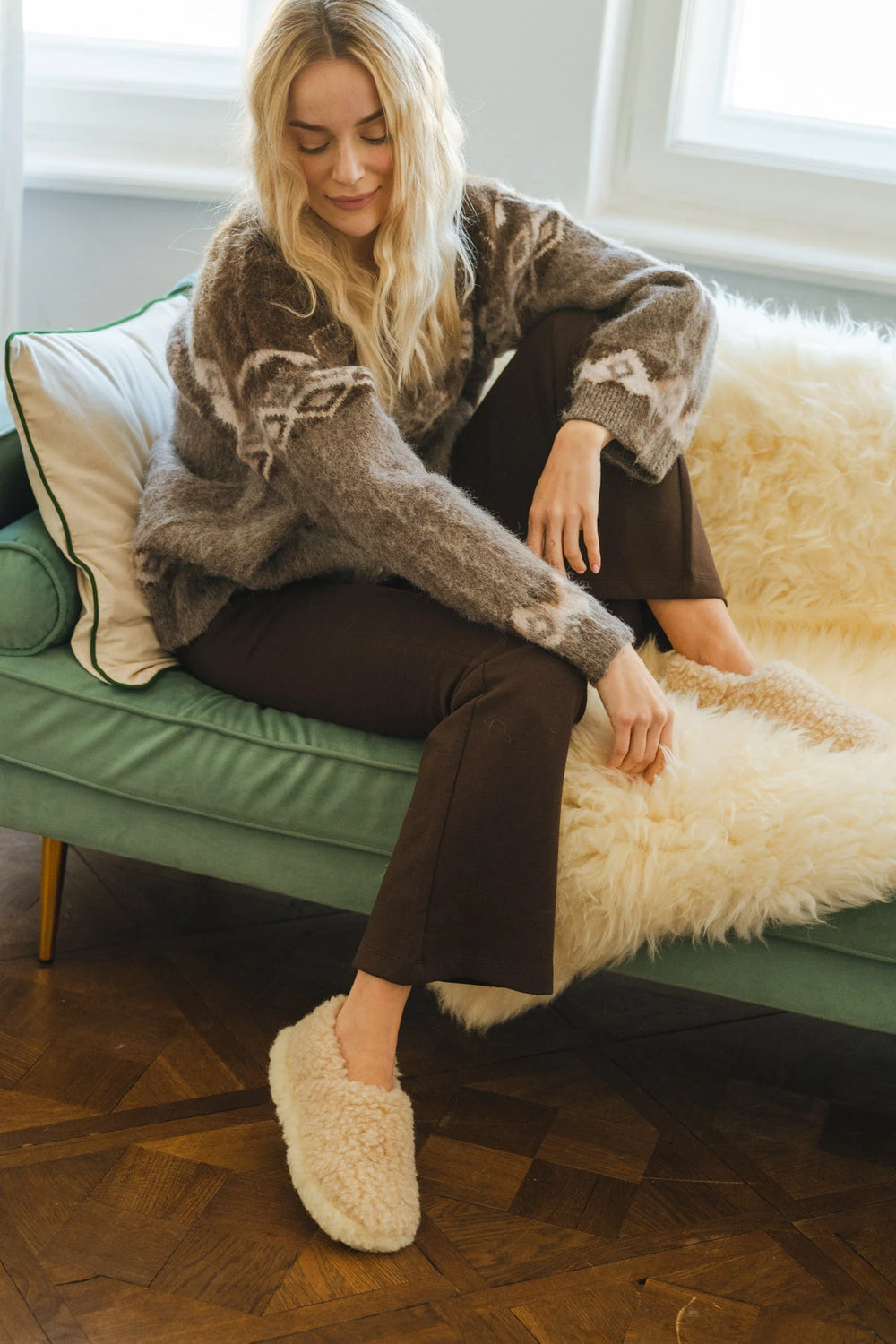 YOKO WOOL FULL SLIPPERS IN BEIGE MERINO WOOL